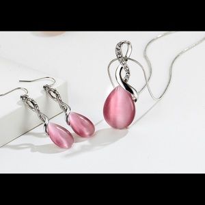 Crystal opal necklace and earring set